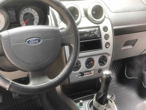 Imagem 10 de 12 de Ford Fiesta Sedan 2008 1.6 First Flex 4p