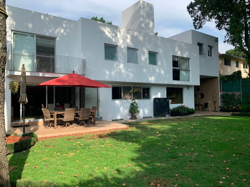 Imagen 1 de 14 de Venta Residencia En Una De Las Mejores Calles De Pedregal