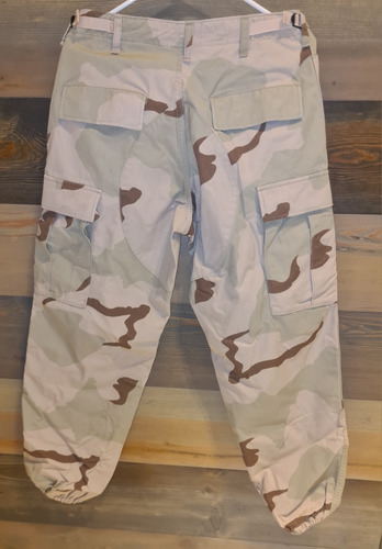 Uniforme Táctico Militar Desierto Trousers Talla 28 (Usado)