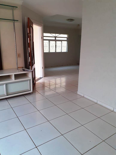 Imagem 6 de 15 de Casa - Padrão, Para Venda Em Uberlândia/mg - 1001602