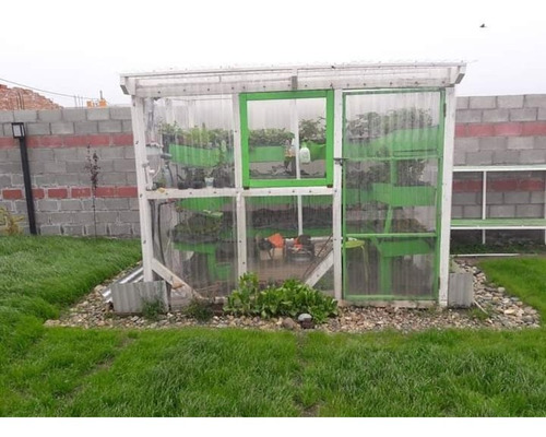 Hermosa Casa Moderna, Funcional, Amplia Y Luminosa; Con Patio Parquizado, Cancha De Basquet, Sauna E Invernadero. Totalmente Equipada Y Con Todos Los Servicios.apta Credito Hipotecario.