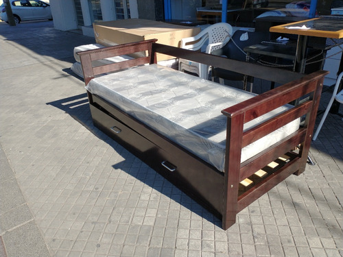 Imagen 6 de 10 de Divan Cama Con Carricama. Pino Lustrado.