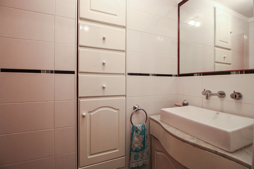 Exclusiva Casa 7 Amb. C/pileta Y Quincho V. Parque