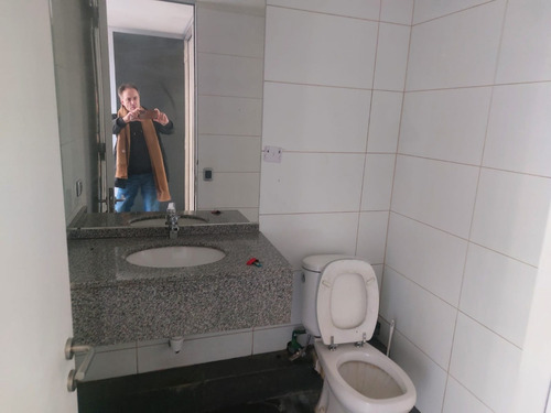 Metro Alcantara/oficina En Fino Edificio Aaa Como Nueva..