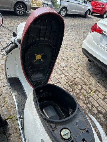 Scooter Beta Arrow Tempo 150 Blanca 32.000kms