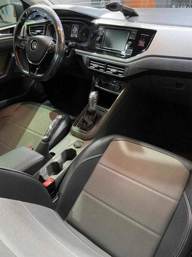 Volkswagen Virtus 2018 1.0 Highline 200 Tsi Aut. 4p