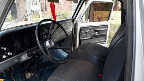 Ford F 100 Deluxe