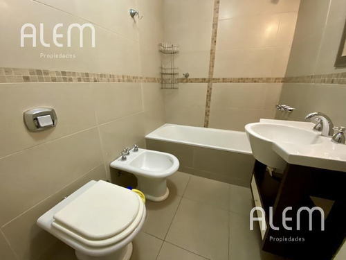 Departamento De 3 Dormitorios En Venta En Lomas De Zamora