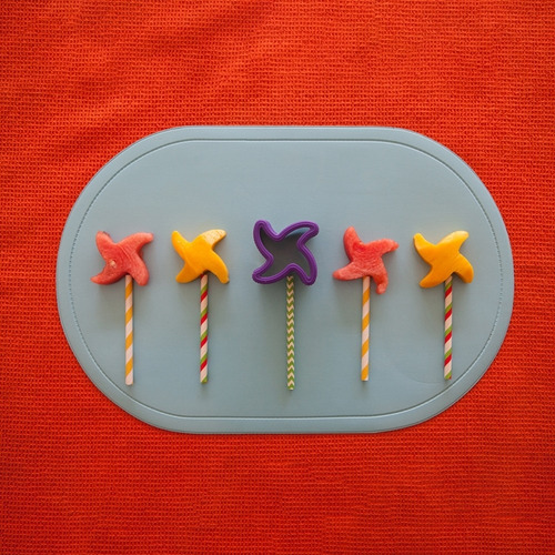 Imagem 2 de 3 de Kit 3 Com Pratinho + 6 Cortadores Divertidos - Gourmet Jr.