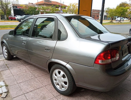 Chevrolet Corsa Clasic Lt Spirit 2012