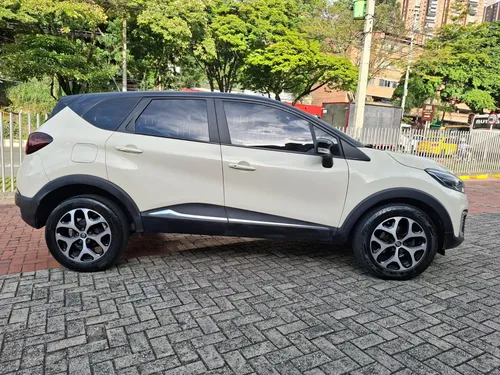 Renault Captur 2.0 Zen Automática