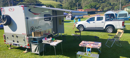 Trailer Alto Vale Premium 2022 P/ 4 Pessoas Com Placa Solar