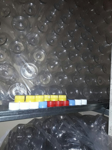 Imagen 1 de 2 de Botella Plástica 1/2 Litro  Con Tapa  Plastica. X 10