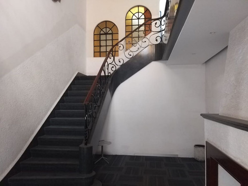 Imagen 5 de 14 de Casa Para Oficinas En Venta / Adolfo Prieto