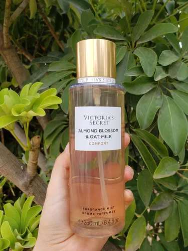 Victoria's Secret Almond Blossom And Oat Milk Body Mist