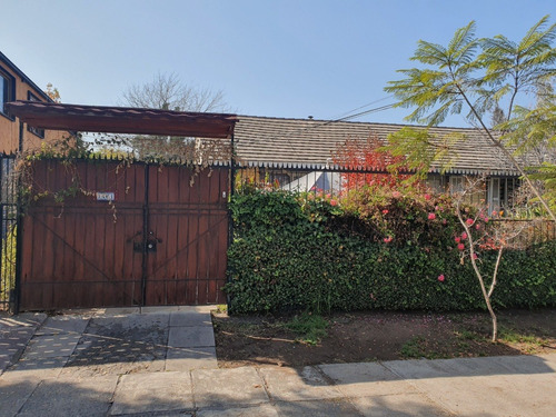 Imagen 3 de 13 de Excelente Casa Para Remodelar En Vitacura