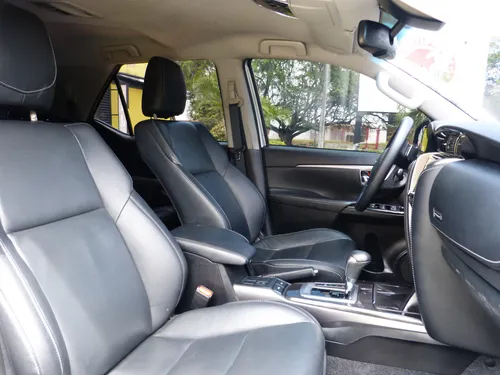 Toyota Fortuner Srv 2022 Diesel