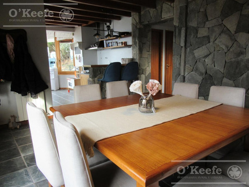Imagen 13 de 30 de Casa En Venta Barrio Cerrado Antu Hue, Con Excelente Vista Al Lago En Bariloche