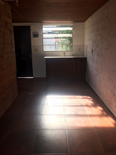 Imagen 27 de 30 de En Muy Buen Punto, Casa En Esquina