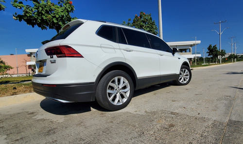 Volkswaagen Tiguan Allspace Comfortline 2.0 Tsi 4x4