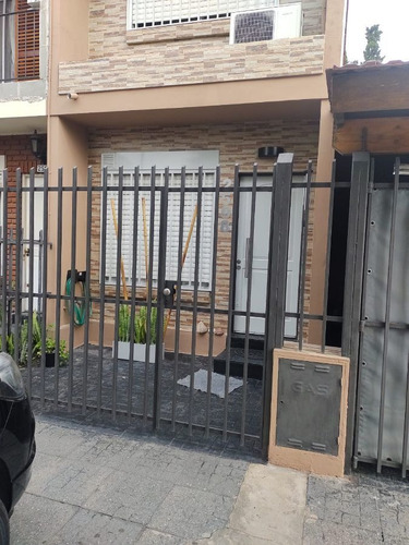 Imagen 3 de 13 de Duplex ¡ 3 Ambientes ! - Sobre Av Mosconi - ¡con Patio Y Parrilla!