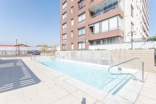 Edificio Av. Fernández Albano (1 Est.) Vista Poniente Piso