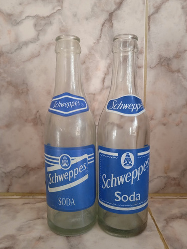 Imagen 1 de 2 de Botellas Antiguas De Colección (soda Schweppes)