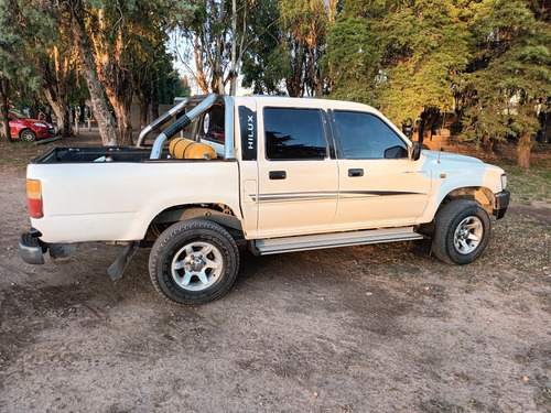 Toyota Hilux 2.7 D/cab 4x2 N Dx