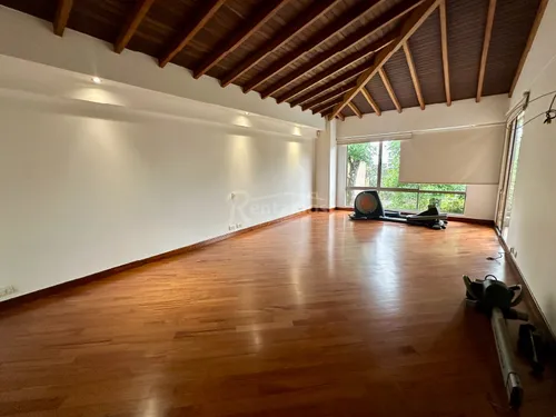 Casa En Venta En Loma Benedictinos. Cod V776030