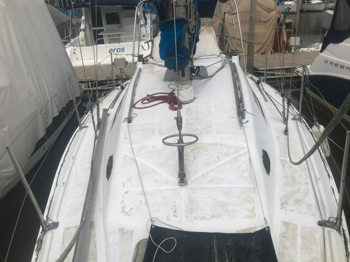 Velero Blacks 30 Farymann Diesel 24 Hp