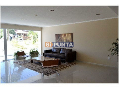 Imagen 5 de 24 de Apartamento En Venta.