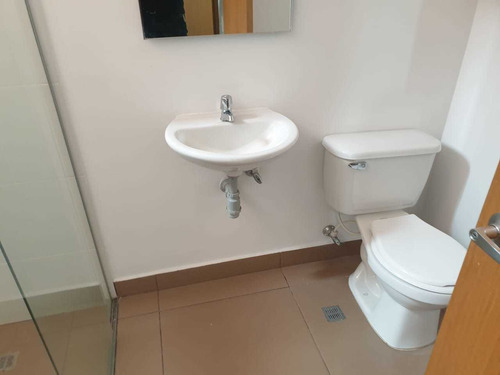 Imagen 5 de 14 de Se Arrienda Apartamento En Medellin, Los Balsos