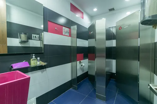 Local En Arriendo/venta En Chico Norte Ii. Cod V1103006