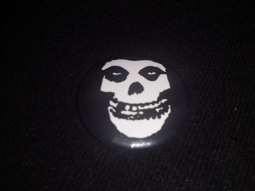 Botton Misfits. Importado. ( Danzig ) (Usado)