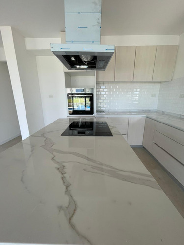 Casa De 2 Pisos Apto Credito - En San Sebastián Salida A La Laguna Area - Dueño Directo Sin Comision