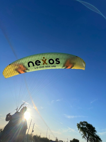Imagen 7 de 10 de Parapente