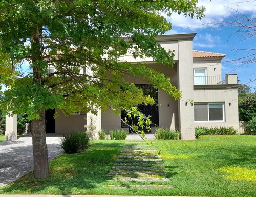 Venta Casa En Buenos Aires Golf Country