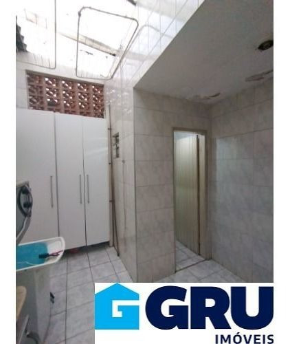 Sobrado Localizado No Jardim Santa Mena - Sob726