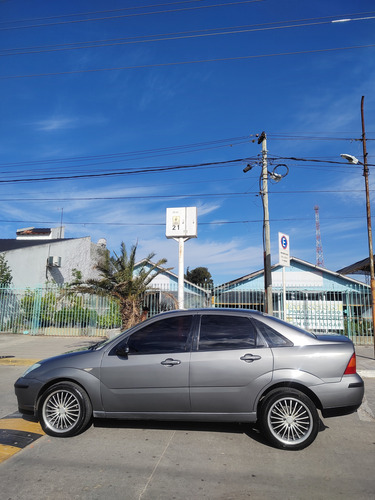 Ford Focus 1.6 Sedan One Ambiente Mp3