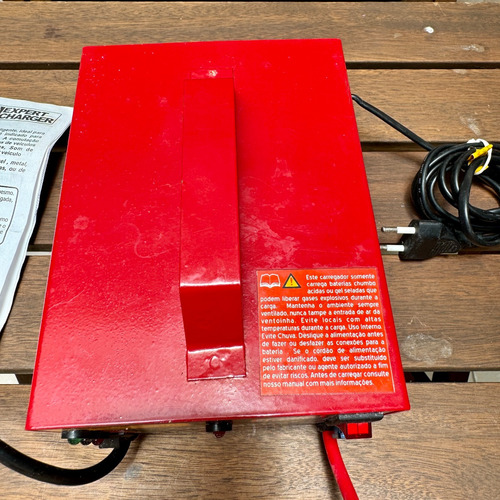 Carregador De Baterias Automotivo 12 V 10 Amp C/ Reativador (Usado)