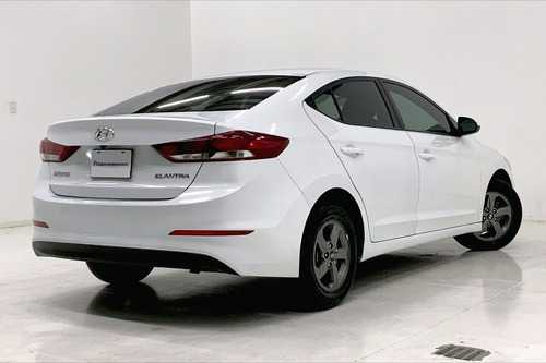 Imagen 13 de 25 de Hyundai Elantra Sedan 4 Pts Gls 20l Ta A/ac Ra-15