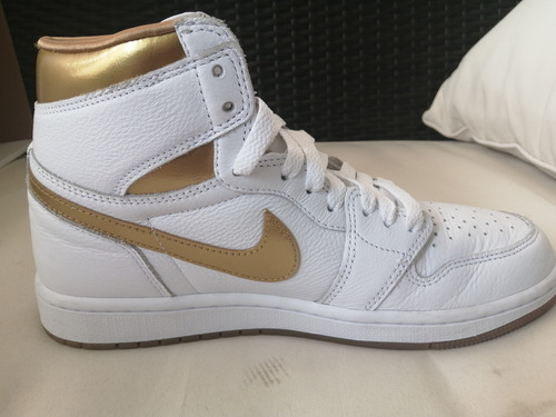 Nike Jordan 1 High Metallic Gold Talla 8.5.