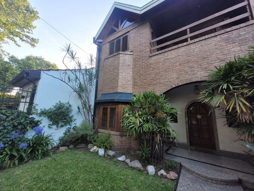 Chalet En Zona Residencial En Banfield Oeste 6 Amb