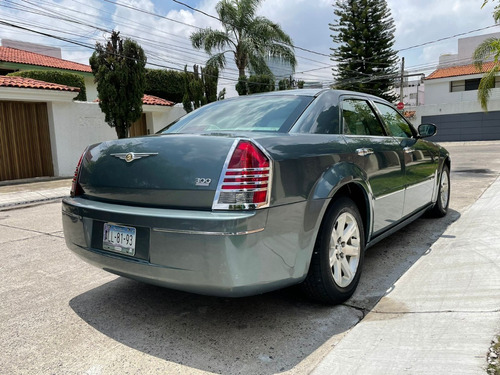 Imagen 5 de 15 de Chrysler 300c 2005