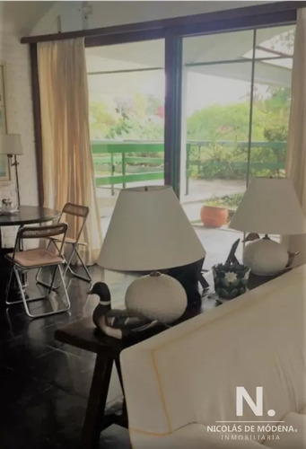 Venta De Casa 5 Dormitorios En El Golf