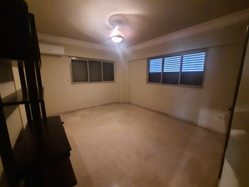 Se Renta Apartamento Amueblado 3 Habitaciones En La Av. Anacaona