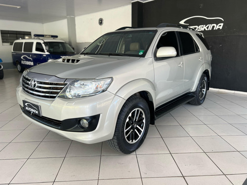 Toyota Hilux SW4 3.0 SRV 4X4 16V TURBO INTERCOOLER DIESEL 4P AUTOMÁTICO