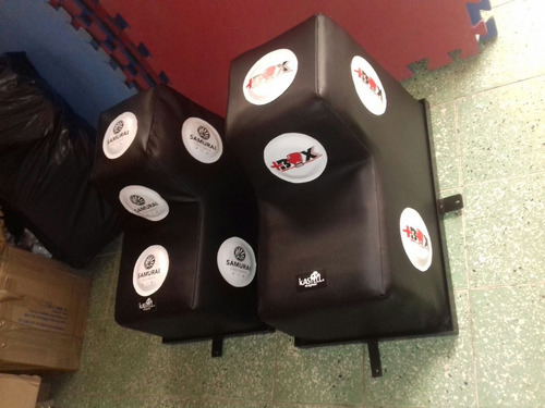 Upper Cut Pad Box Muay Thai Mma Vaqueta Sintet. Kastell Oper