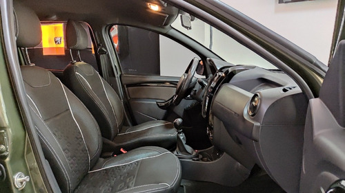 Imagen 9 de 10 de Renault Duster Oroch 2018 2.0 Privilege