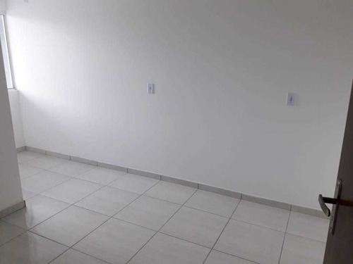Imagem 13 de 15 de Casa - Padrão, Para Venda Em Joinville/sc - V531